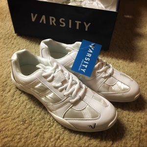 *NWT* Size 7.5 Varsity Cheerleading Sneakers